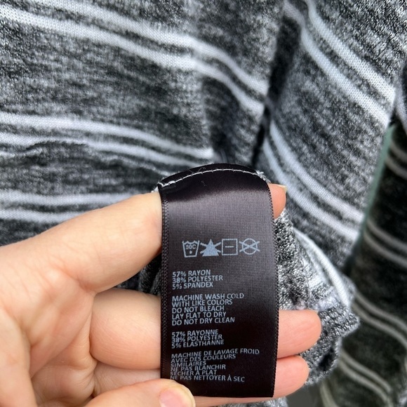 Urban Outfitters | Kangaroo Pocket | Gray/White |‎ Striped | Hoodie | Size XS/S - Picture 4 of 6